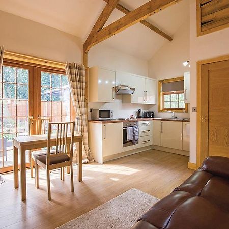 Redbrick Lodges Clipstone Extérieur photo