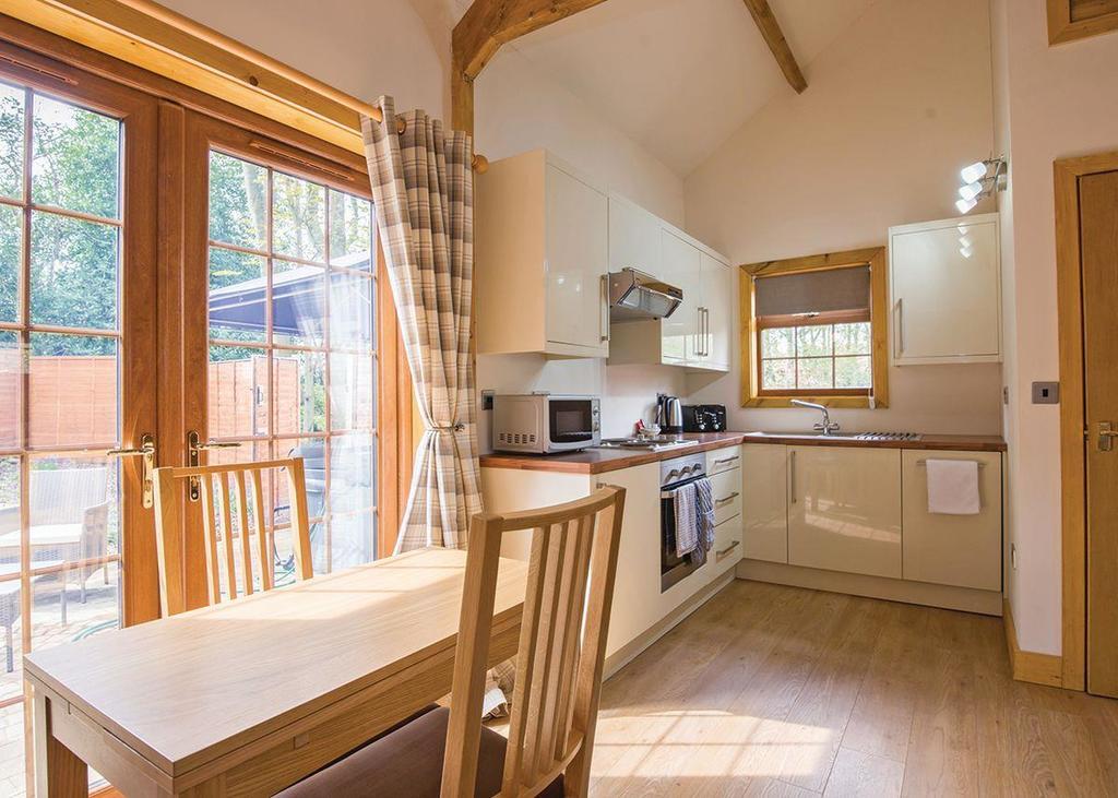 Redbrick Lodges Clipstone Extérieur photo